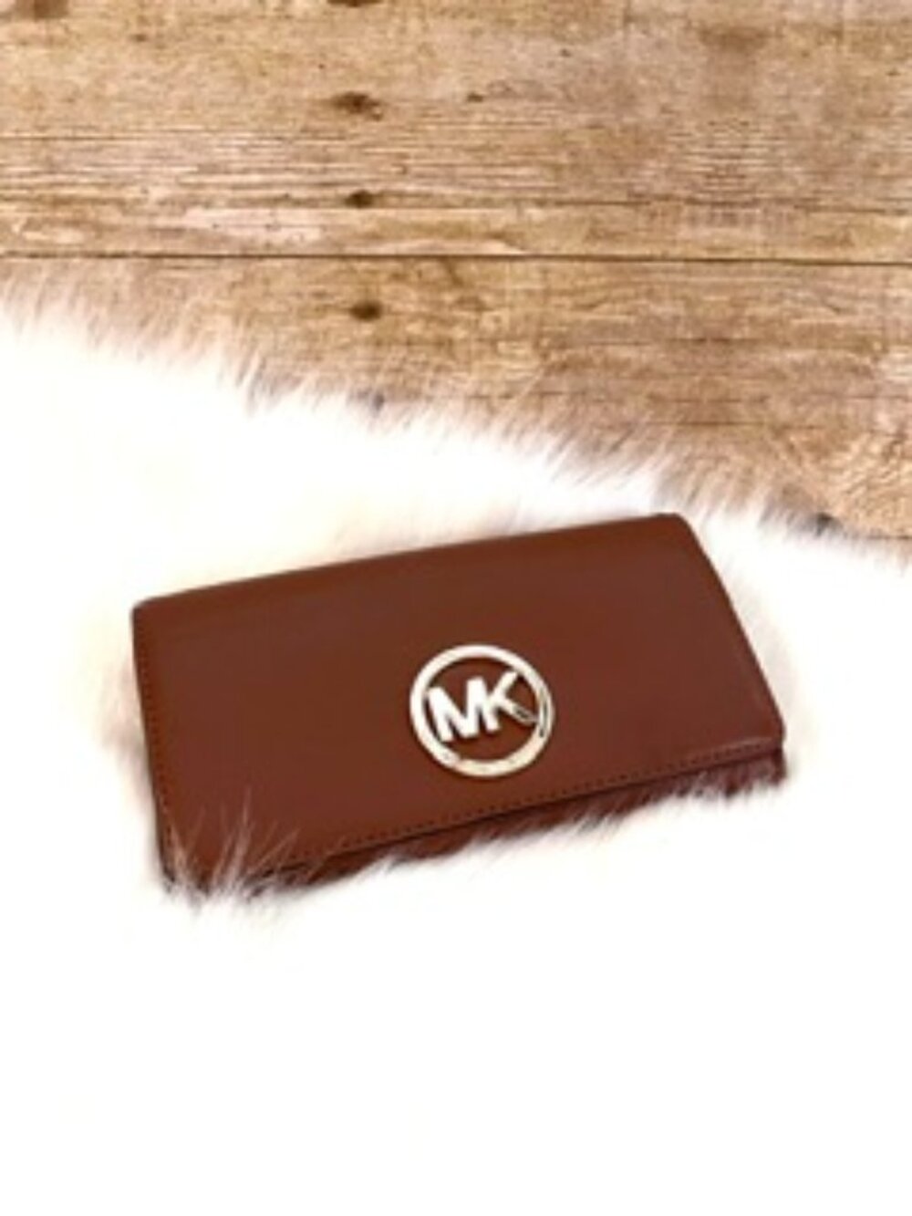 ichael Kors Fulton Large Carryall Flap Wallet - Luggage Brown Pebbled Leather
